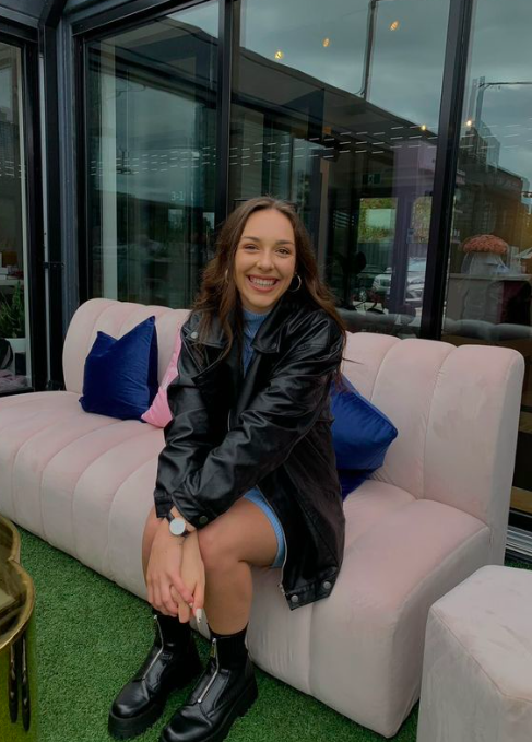 Vanessa Tiiu reflects on life as a full-time student, entrepreneur, and a content creator Tiiu uses time blocking as means to balance being a student and a health and fashion vlogger.
