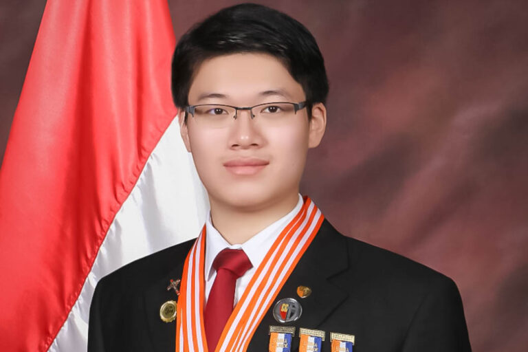 The perks of participating at the RAWC Anthony Hertadi discusses the differences between studying in Indonesia and Canada, as well as how he found his current community. 