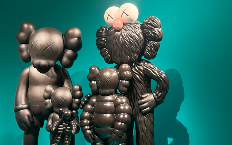Catch KAWS’ cartoon-inspired art at the AGO this winter The American artist and art collector’s successful use of pop culture motifs have brought his work into the mainstream across the world. 