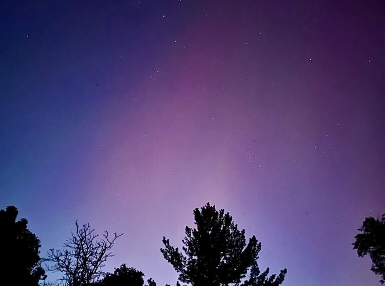 Northern lights illuminate the skies of southern Ontario